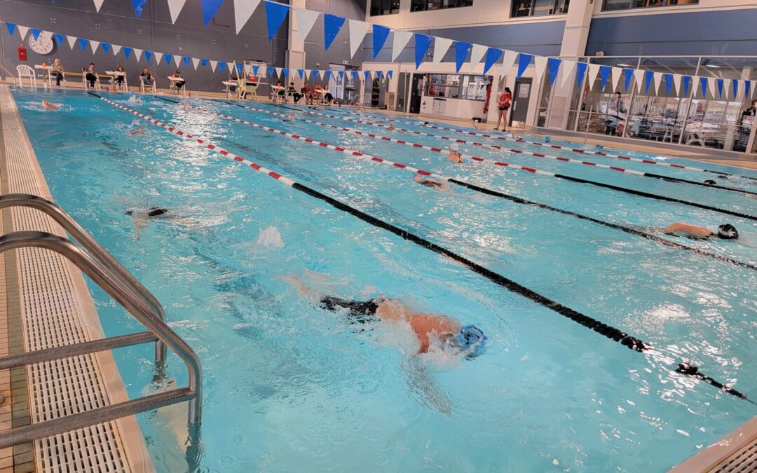 Le club de natation Cold Lake Marlins recrute de nouveaux entraîneurs pour un programme en pleine croissance